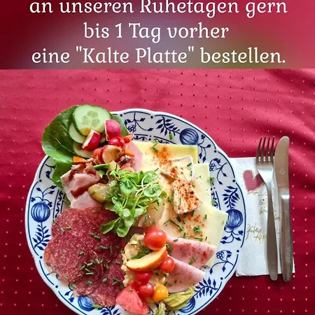 Waldschlößchen Hotel *